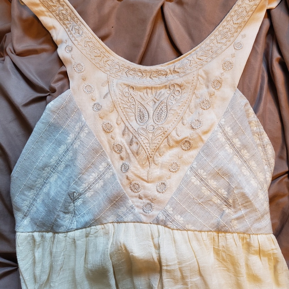 Dress - Picture 2 of 4
